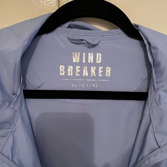 NWOT never worn Windbreaker size is 1X but more like sz 12
~ 22” pit to pit - Picture 3 of 5